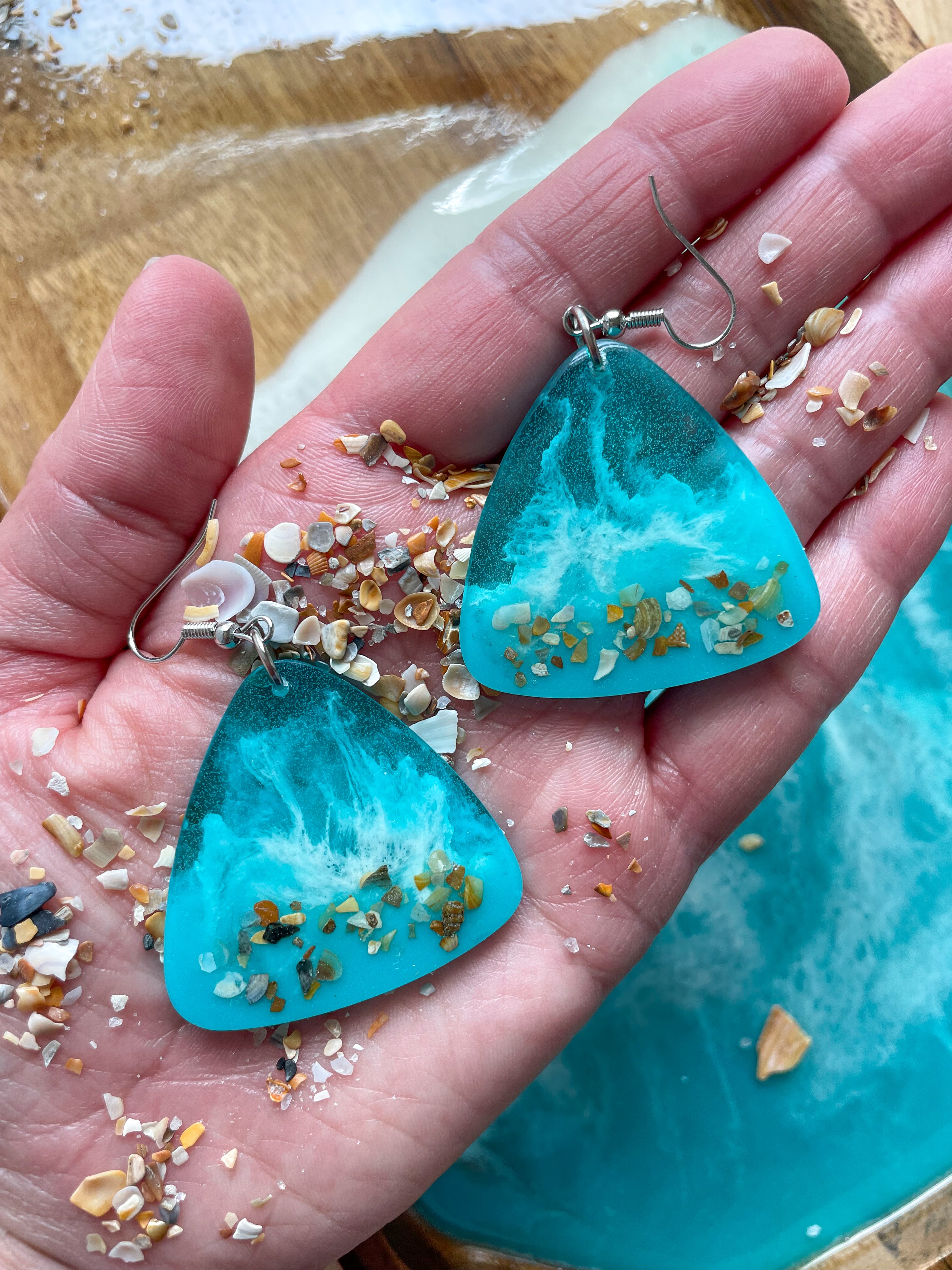Triangle Ocean-Inspired Resin Earrings with Real Shells Triangle Ocean-Inspired Resin Earrings with Real Shells