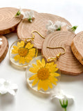 Yellow Daisy Bloom Resin Earrings Yellow Daisy Bloom Resin Earrings