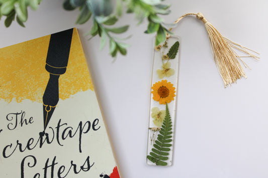 Pressed Flower Resin Bookmark with Tassel – Handmade Clear Bookmark in Blue, Red, Yellow, or Black & White | Nature-Inspired Gift for Readers