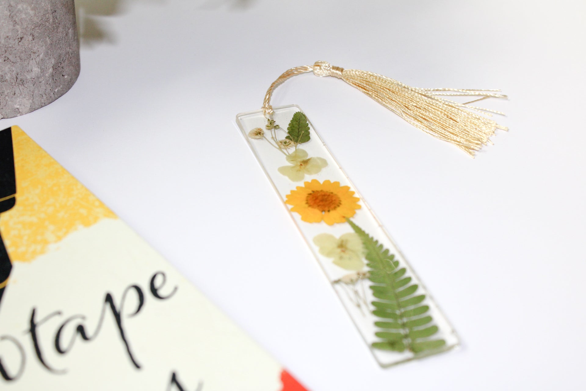 Pressed Flower Resin Bookmark with Tassel – Handmade Clear Bookmark in Blue, Red, Yellow, or Black & White | Nature-Inspired Gift for Readers