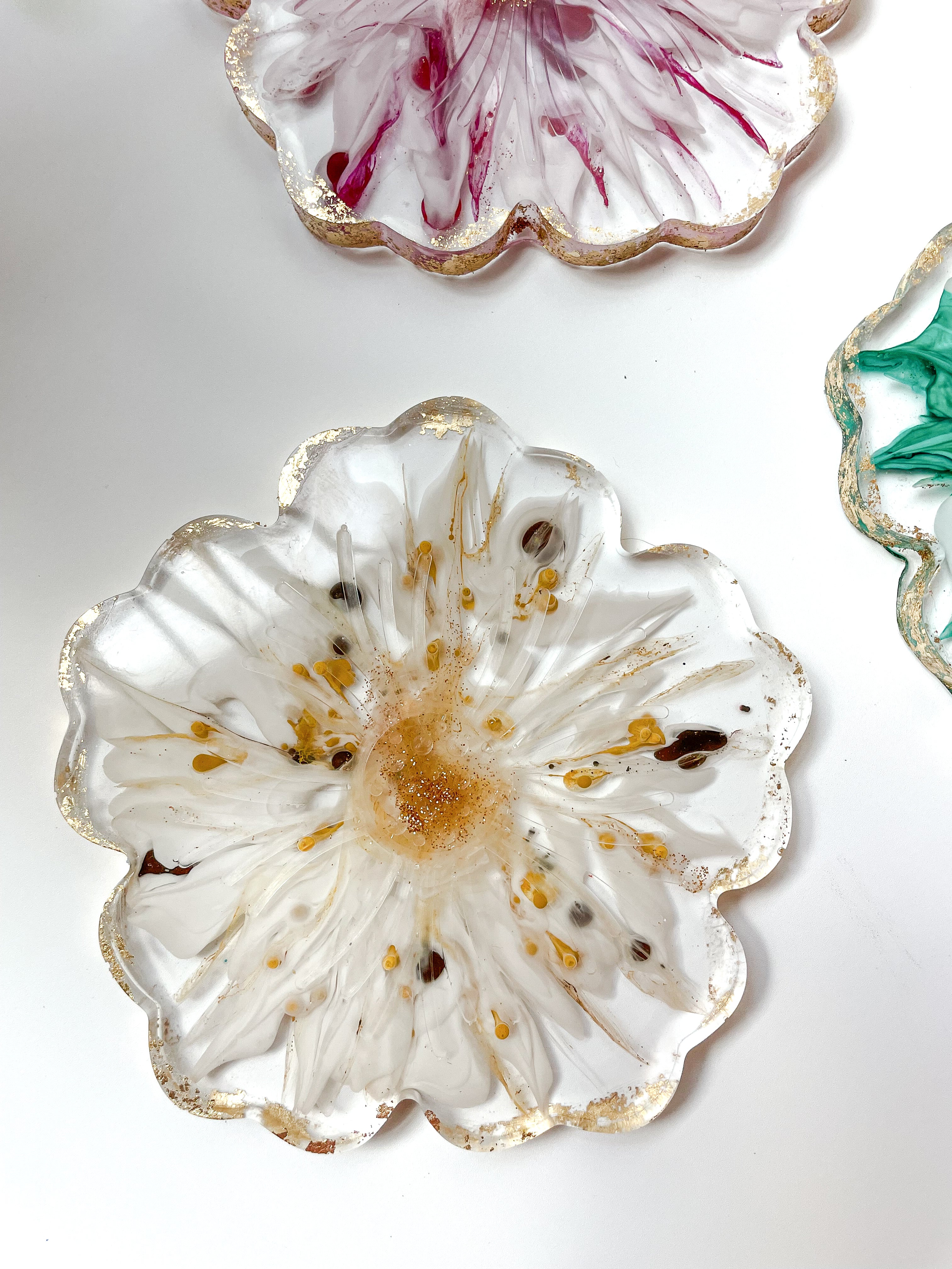 Fall Flower-Shaped Resin Coaster Set (Set of 4)