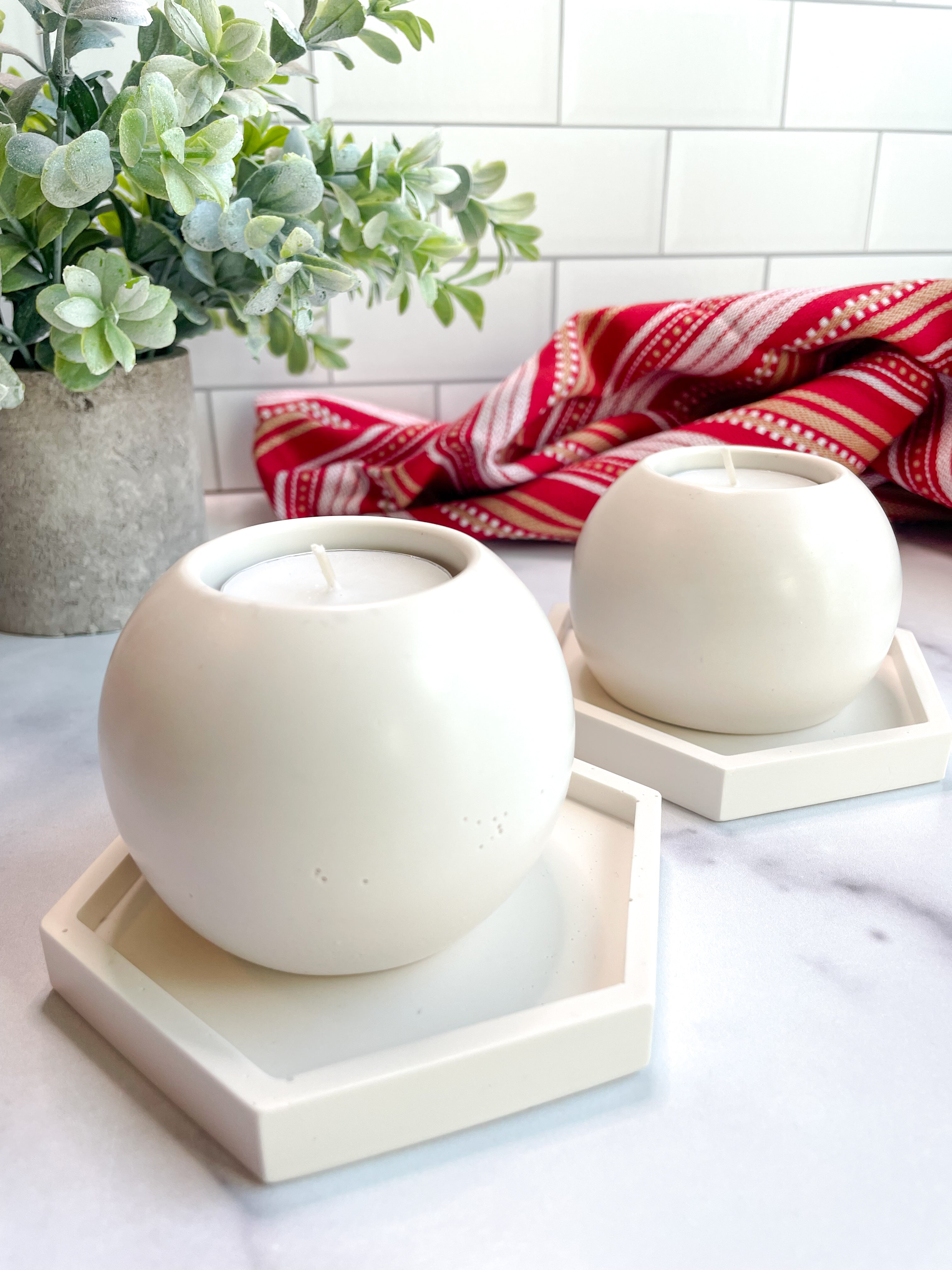 White Stone Tealight Holder