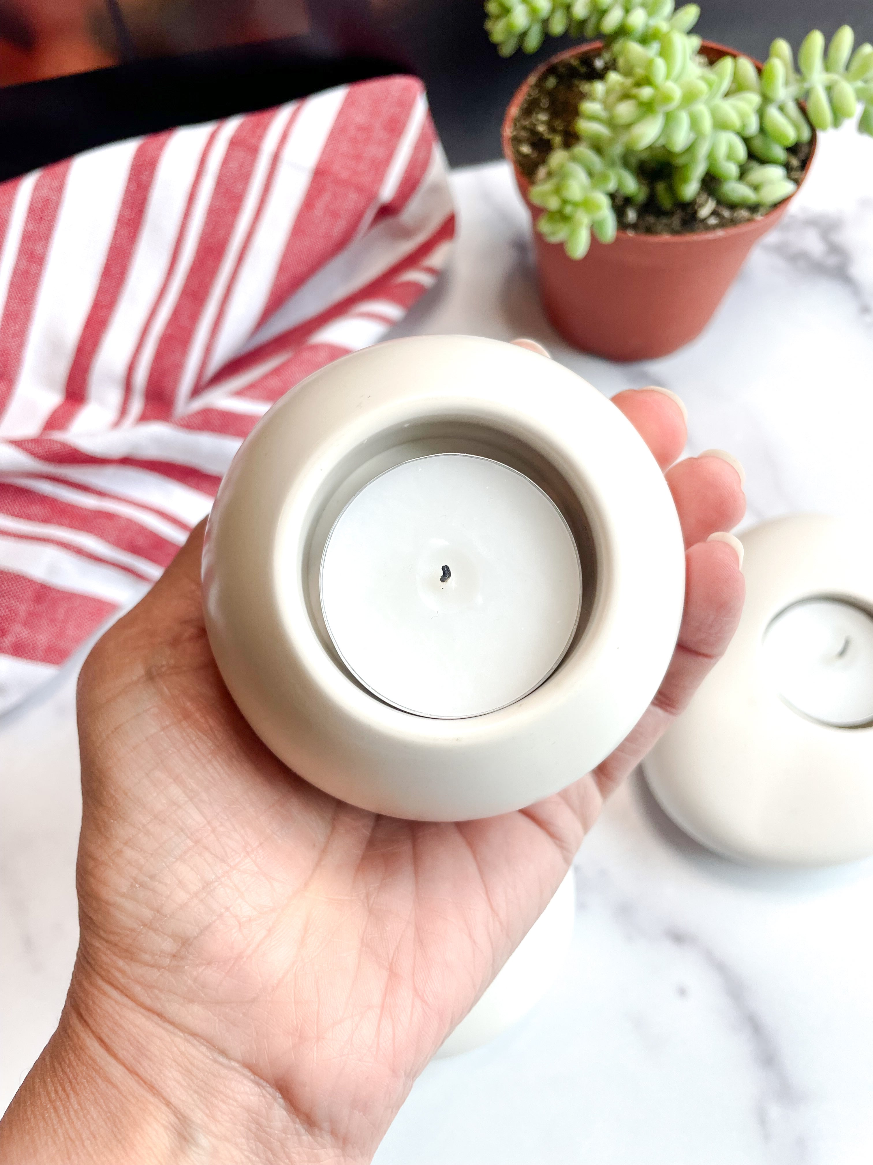 White Stone Tealight Holder